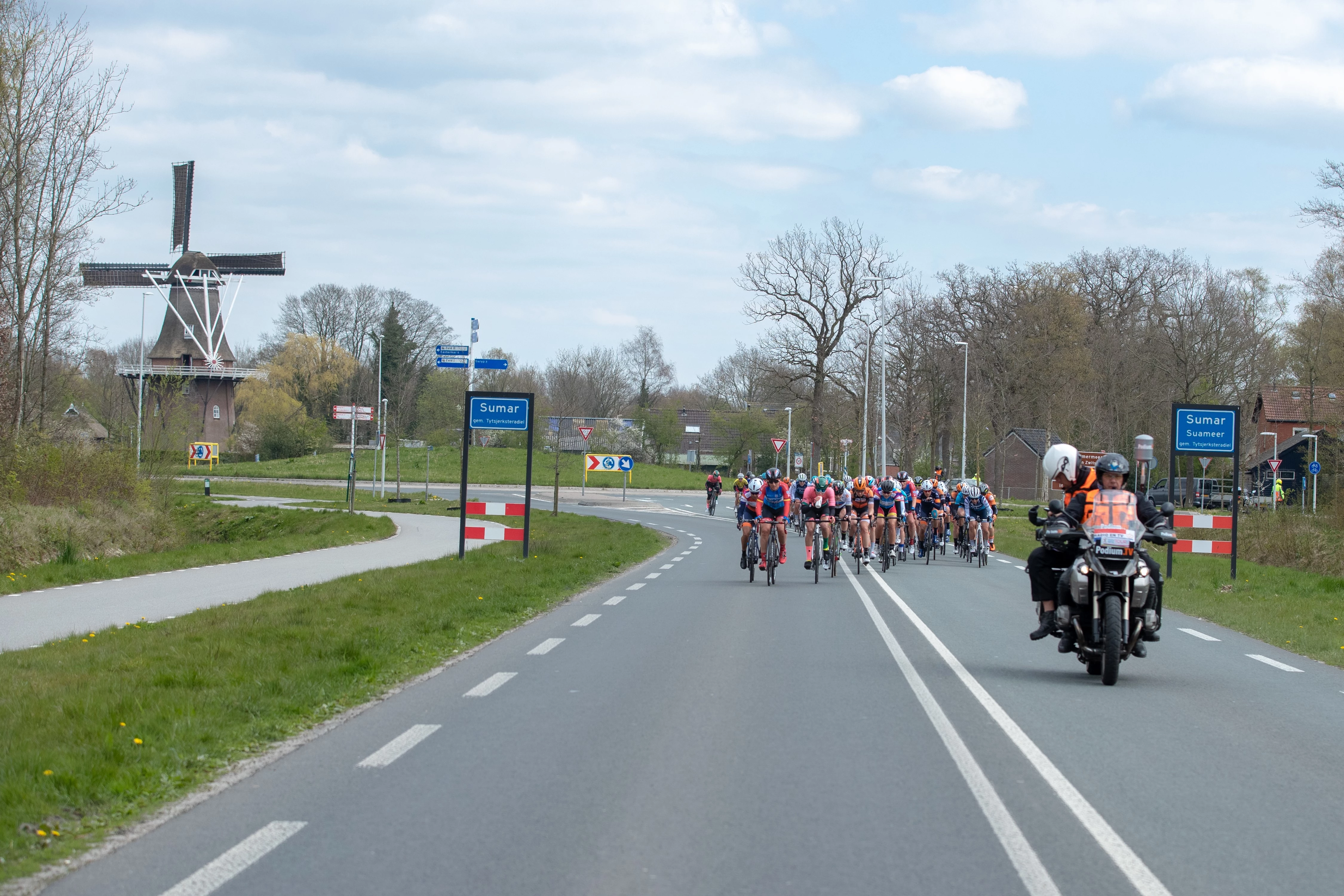 Healthy Ageing Tour naar Loppersum, Delfzijl en Appingedam | Wielrennen Surhuisterveen