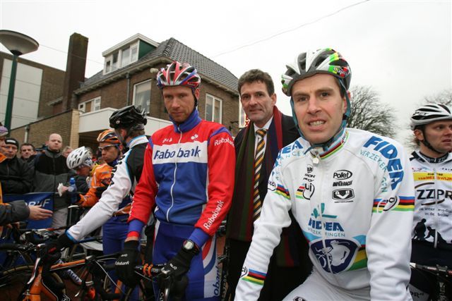 Van der Poel wint in Kortrijk en Mol