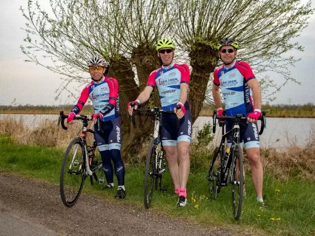 Tour for Life - Een monstertocht voor kankeronderzoek | Wielrennen Surhuisterveen