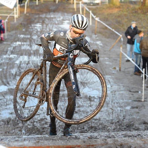 22e Internationale Centrumcross Surhuisterveen 2017 | Wielrennen Surhuisterveen
