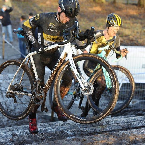 22e Internationale Centrumcross Surhuisterveen 2017 | Wielrennen Surhuisterveen