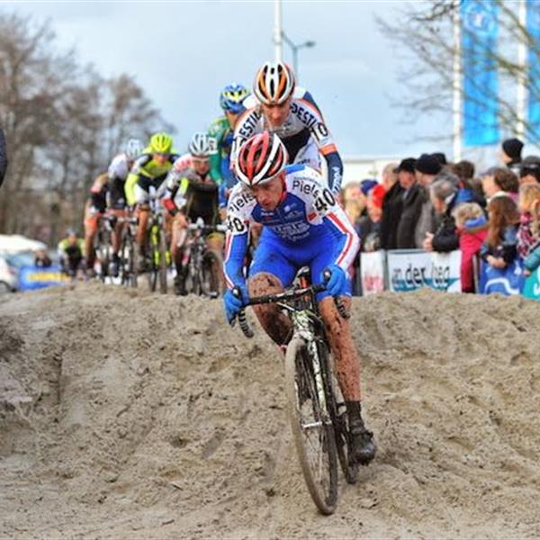 19e Internationale Centrumcross Surhuisterveen 2014 (2) | Wielrennen Surhuisterveen