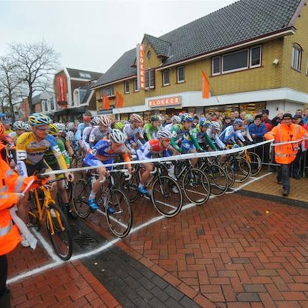 19e Internationale Centrumcross Surhuisterveen 2014 (2) | Wielrennen Surhuisterveen