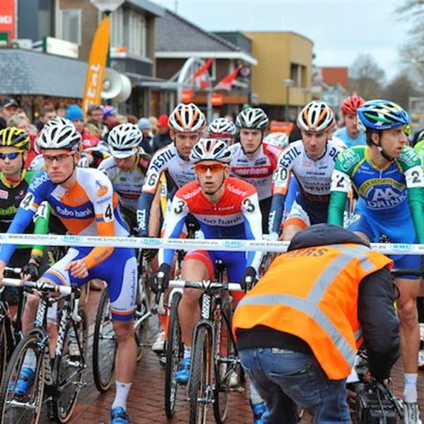 19e Internationale Centrumcross Surhuisterveen 2014 (2) | Wielrennen Surhuisterveen