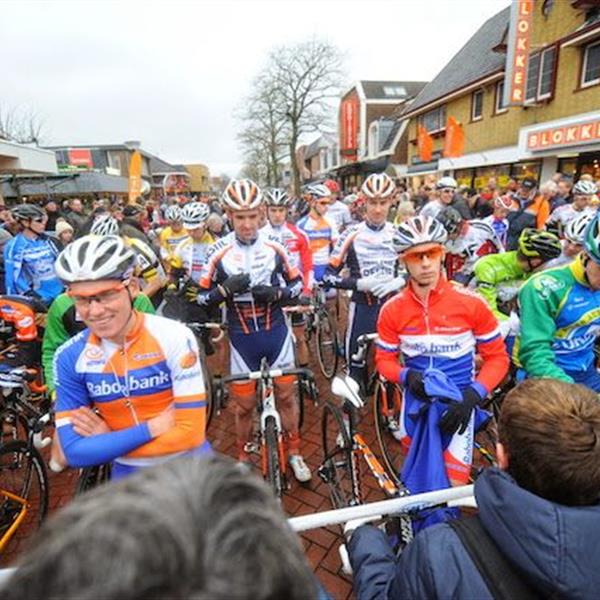 19e Internationale Centrumcross Surhuisterveen 2014 (2) | Wielrennen Surhuisterveen