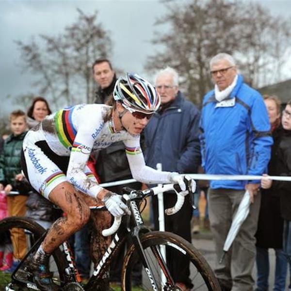 19e Internationale Centrumcross Surhuisterveen 2014 (2) | Wielrennen Surhuisterveen