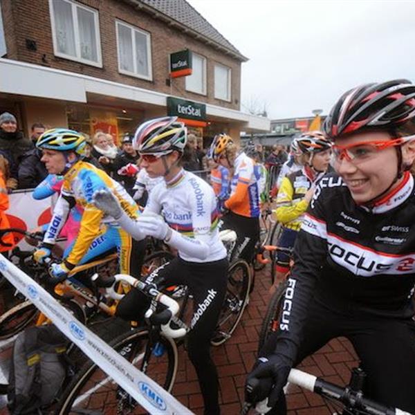 19e Internationale Centrumcross Surhuisterveen 2014 (2) | Wielrennen Surhuisterveen