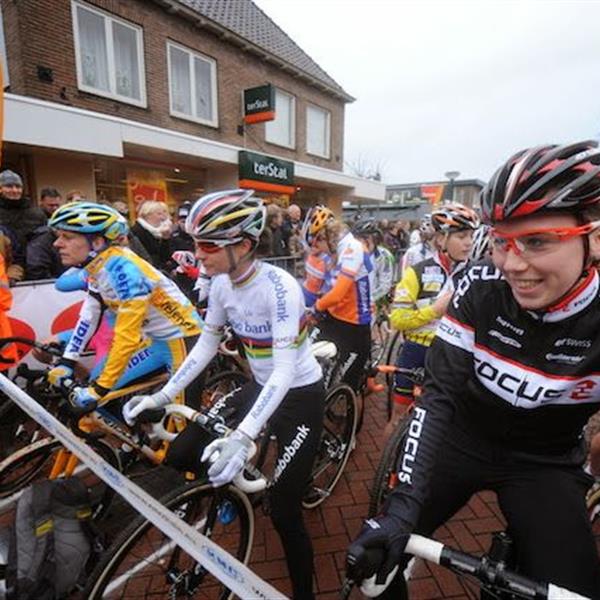 19e Internationale Centrumcross Surhuisterveen 2014 (2) | Wielrennen Surhuisterveen