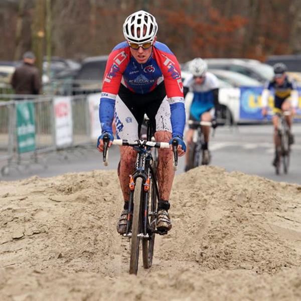 19e Centrumcross Surhuisterveen 2014 (Amateurs en Masters) | Wielrennen Surhuisterveen