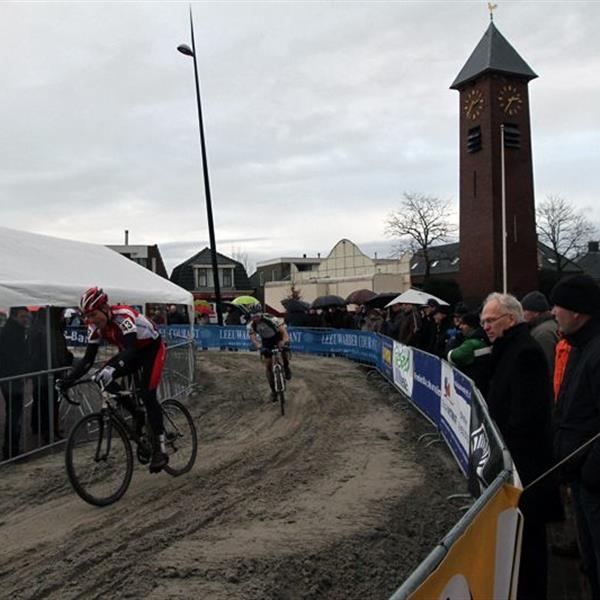 16e Centrumcross Surhuisterveen 2011 | Wielrennen Surhuisterveen