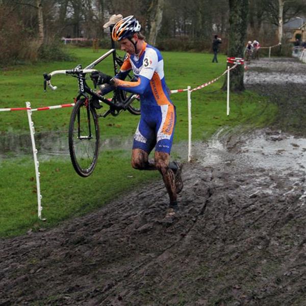 16e Centrumcross Surhuisterveen 2011 | Wielrennen Surhuisterveen