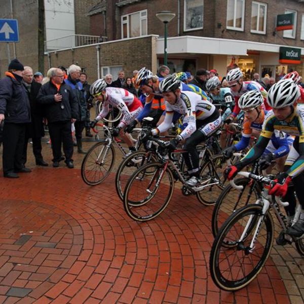 16e Centrumcross Surhuisterveen 2011 | Wielrennen Surhuisterveen