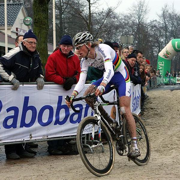 14e Centrumcross Surhuisterveen 2009 | Wielrennen Surhuisterveen