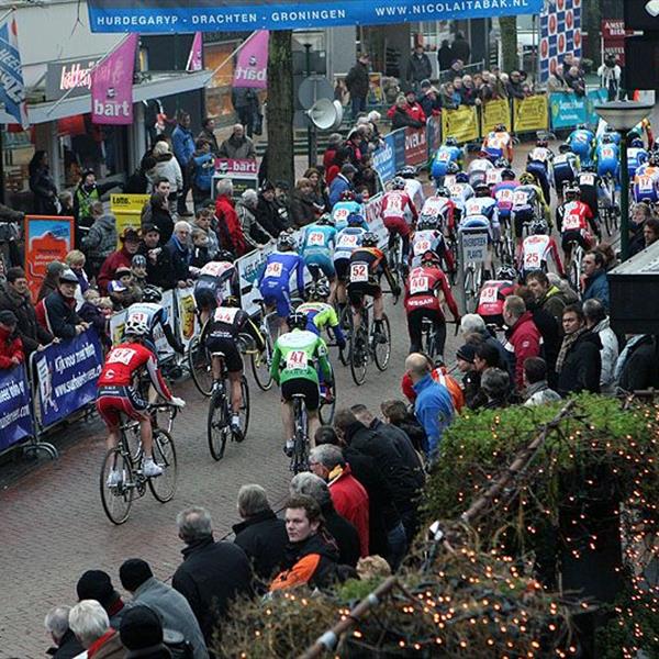 14e Centrumcross Surhuisterveen 2009 | Wielrennen Surhuisterveen