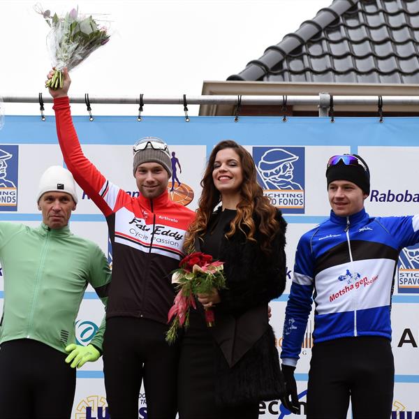 21e Internationale Centrumcross Surhuisterveen 2016 | Wielrennen Surhuisterveen