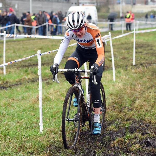 21e Internationale Centrumcross Surhuisterveen 2016 | Wielrennen Surhuisterveen