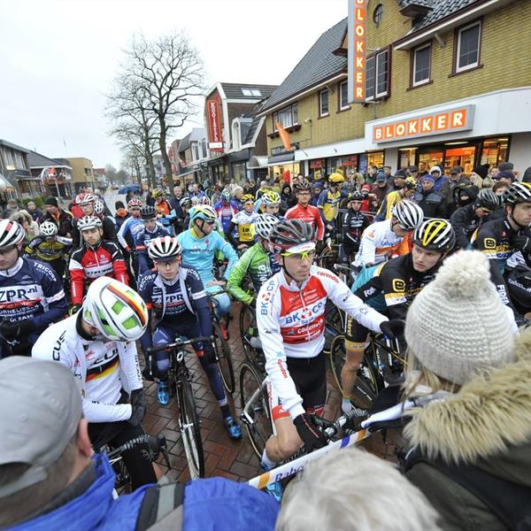 21e Internationale Centrumcross Surhuisterveen 2016 (3) | Wielrennen Surhuisterveen