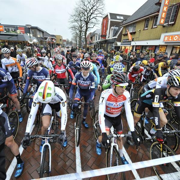 21e Internationale Centrumcross Surhuisterveen 2016 (3) | Wielrennen Surhuisterveen