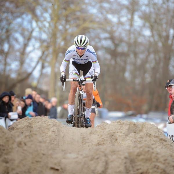 20e Internationale Centrumcross Surhuisterveen 2015 (3) | Wielrennen Surhuisterveen