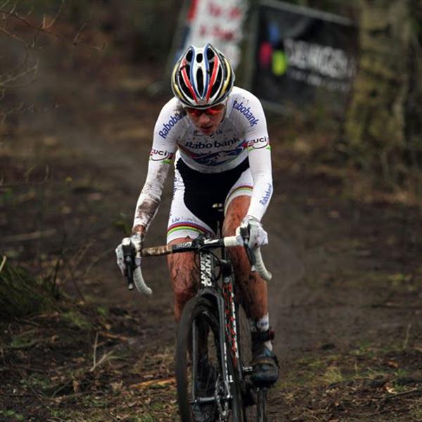 19e Centrumcross Surhuisterveen 2014 (Dames) | Wielrennen Surhuisterveen