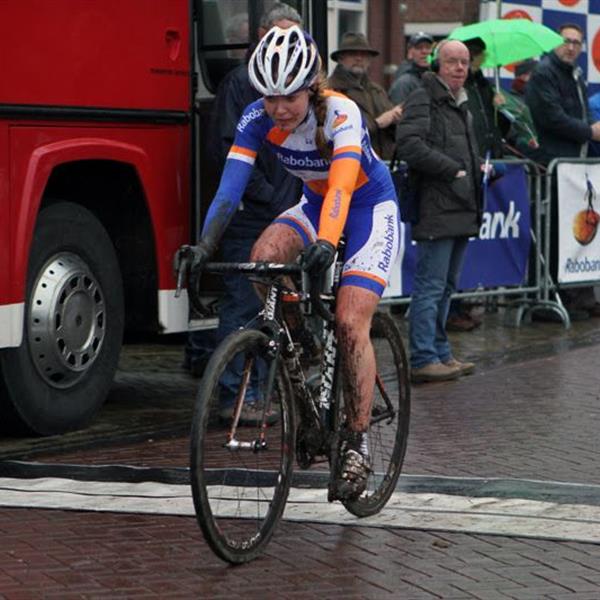 19e Centrumcross Surhuisterveen 2014 (Dames) | Wielrennen Surhuisterveen