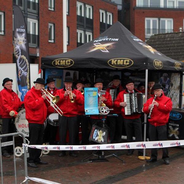 19e Centrumcross Surhuisterveen 2014 (Dames) | Wielrennen Surhuisterveen