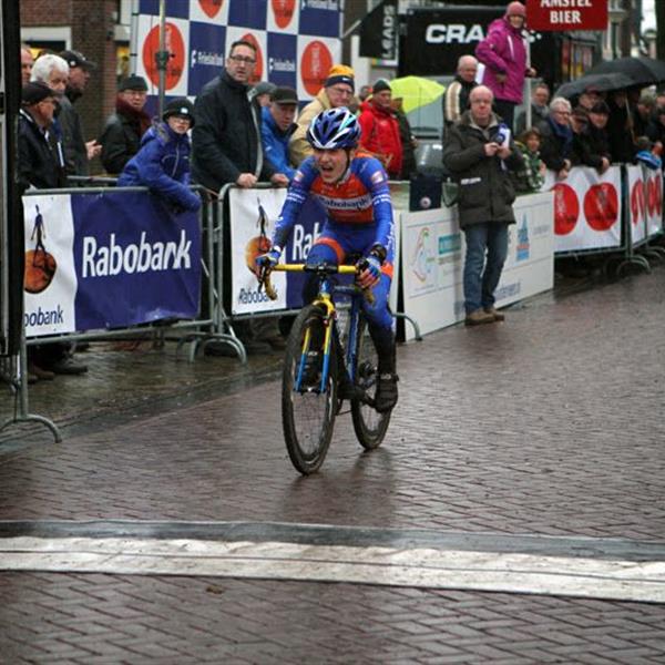 19e Centrumcross Surhuisterveen 2014 (Dames) | Wielrennen Surhuisterveen