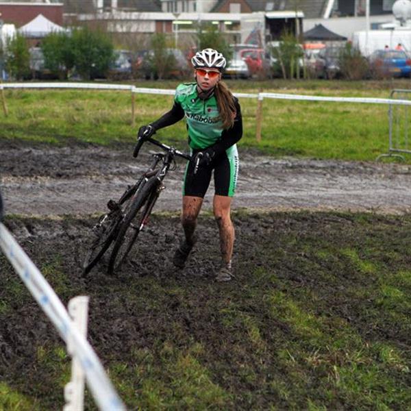19e Centrumcross Surhuisterveen 2014 (Dames) | Wielrennen Surhuisterveen