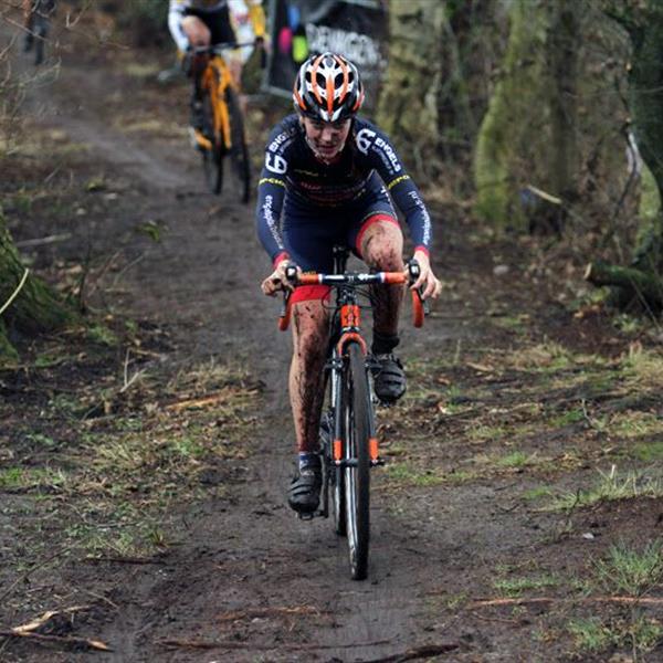 19e Centrumcross Surhuisterveen 2014 (Dames) | Wielrennen Surhuisterveen