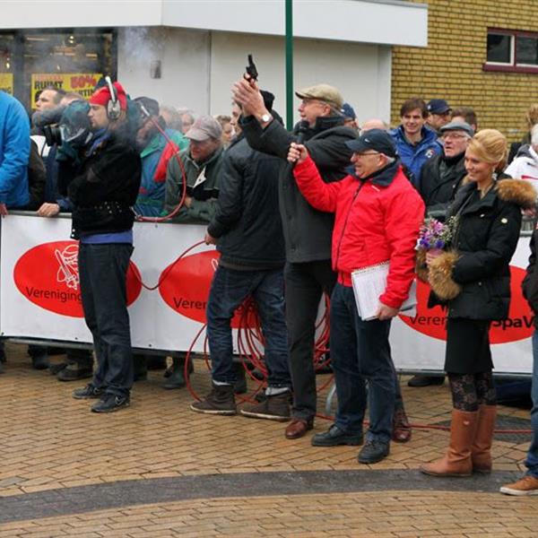 19e Centrumcross Surhuisterveen 2014 (Dames) | Wielrennen Surhuisterveen