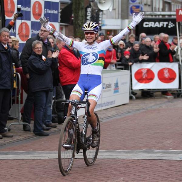18e Centrumcross Surhuisterveen 2013 (album 1) | Wielrennen Surhuisterveen