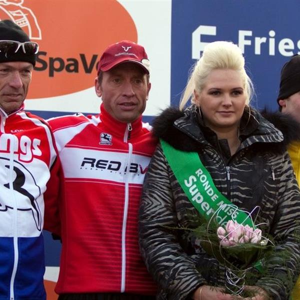 15e Centrumcross Surhuisterveen 2010 | Wielrennen Surhuisterveen