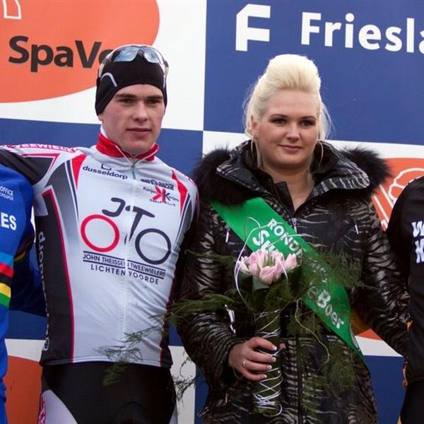 15e Centrumcross Surhuisterveen 2010 | Wielrennen Surhuisterveen