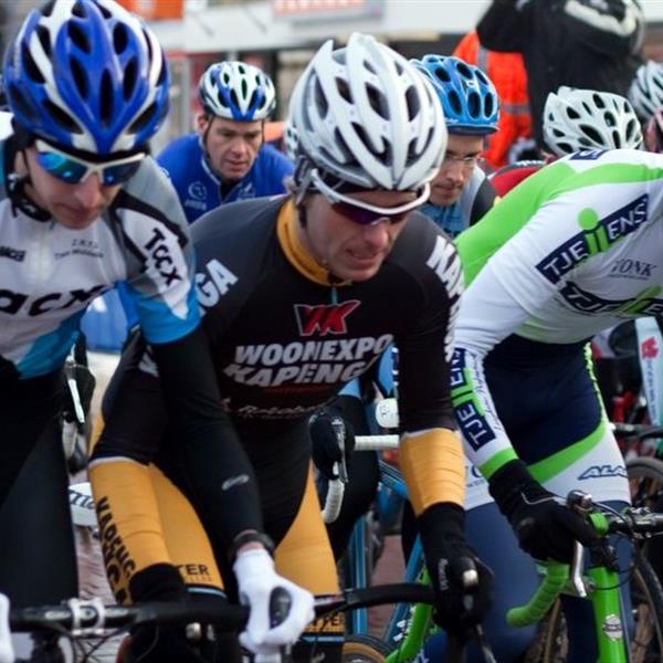 15e Centrumcross Surhuisterveen 2010 | Wielrennen Surhuisterveen