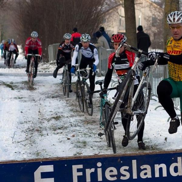 15e Centrumcross Surhuisterveen 2010 | Wielrennen Surhuisterveen