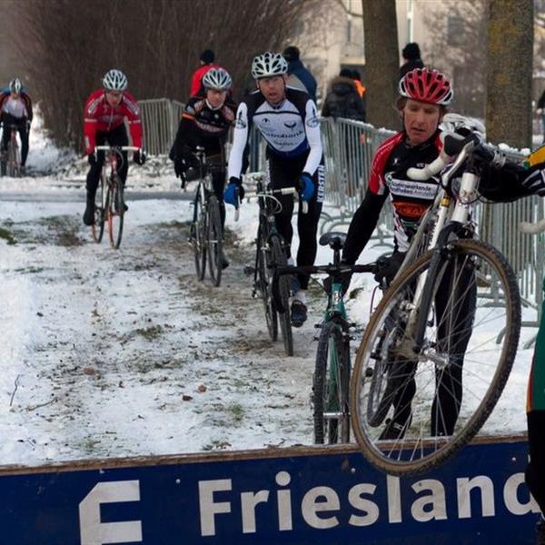 15e Centrumcross Surhuisterveen 2010 | Wielrennen Surhuisterveen