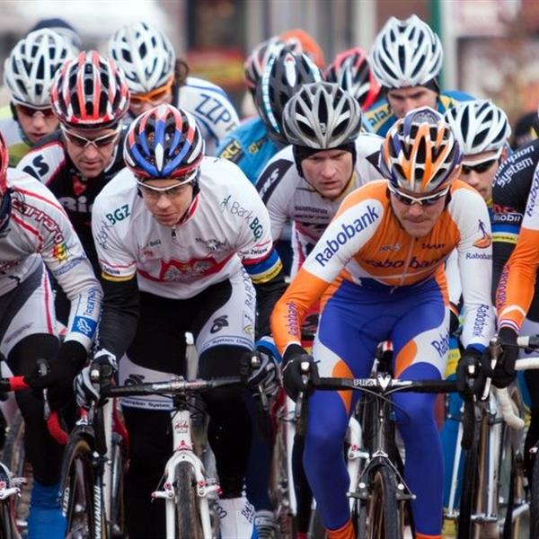 15e Centrumcross Surhuisterveen 2010 | Wielrennen Surhuisterveen