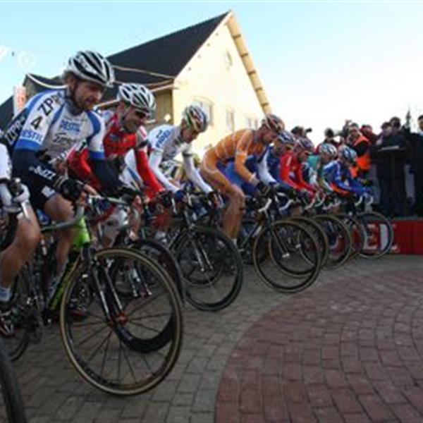 13e Centrumcross Surhuisterveen 2008 | Wielrennen Surhuisterveen