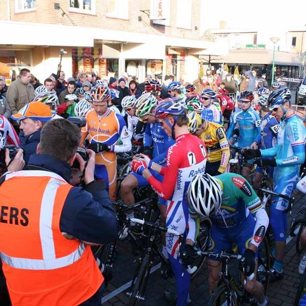 13e Centrumcross Surhuisterveen 2008 | Wielrennen Surhuisterveen