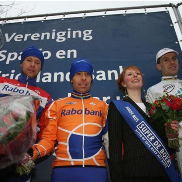 12e Centrumcross Surhuisterveen 2007 | Wielrennen Surhuisterveen