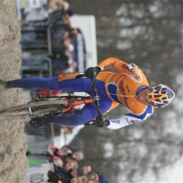 12e Centrumcross Surhuisterveen 2007 | Wielrennen Surhuisterveen