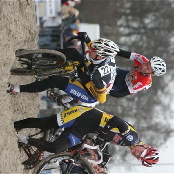 12e Centrumcross Surhuisterveen 2007 | Wielrennen Surhuisterveen