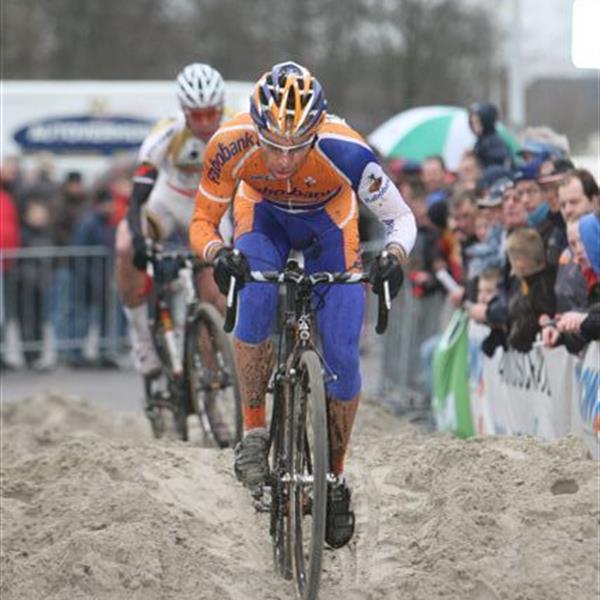 12e Centrumcross Surhuisterveen 2007 | Wielrennen Surhuisterveen