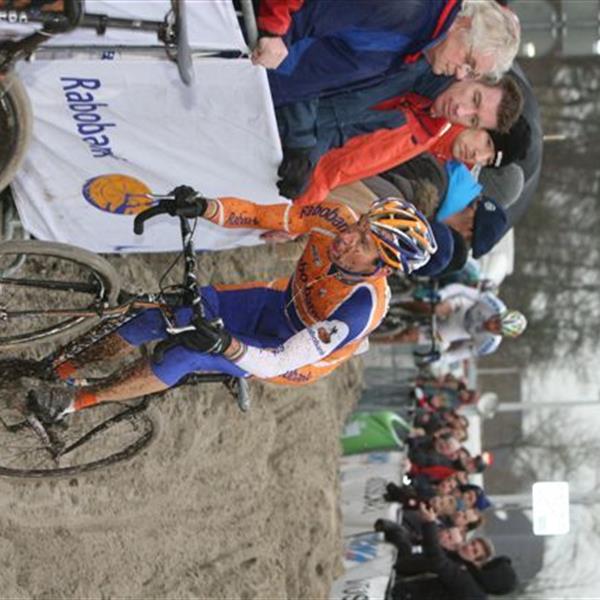 12e Centrumcross Surhuisterveen 2007 | Wielrennen Surhuisterveen