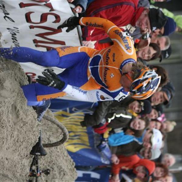 12e Centrumcross Surhuisterveen 2007 | Wielrennen Surhuisterveen