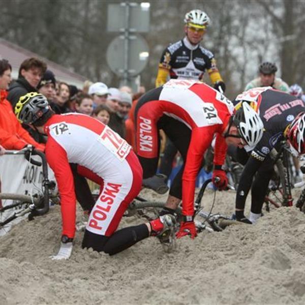 12e Centrumcross Surhuisterveen 2007 | Wielrennen Surhuisterveen