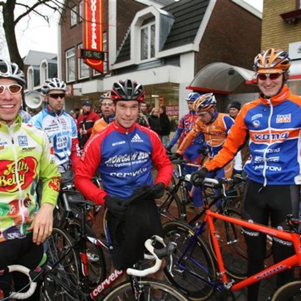 12e Centrumcross Surhuisterveen 2007 | Wielrennen Surhuisterveen