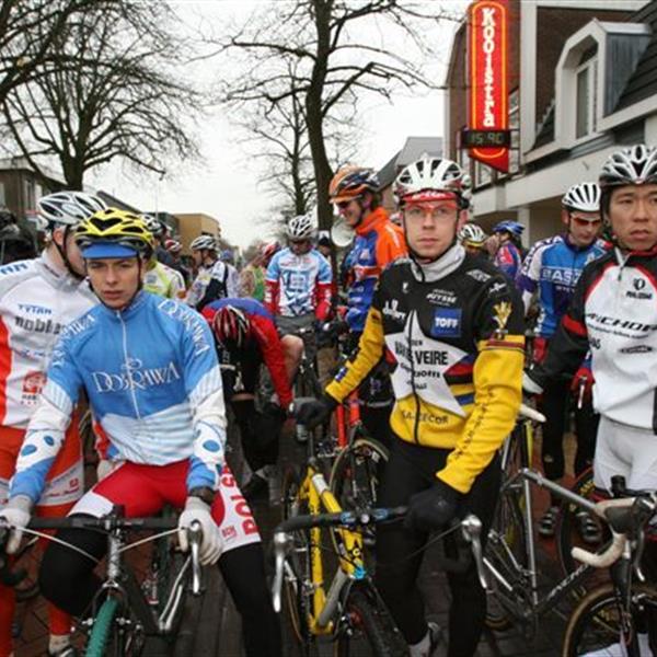 12e Centrumcross Surhuisterveen 2007 | Wielrennen Surhuisterveen