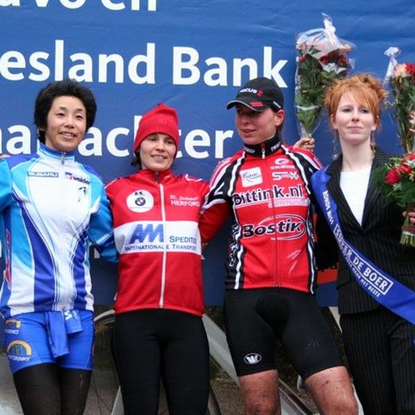 12e Centrumcross Surhuisterveen 2007 | Wielrennen Surhuisterveen