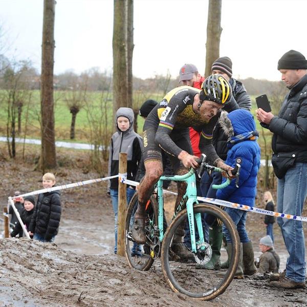 22e Internationale Centrumcross Surhuisterveen 2017 | Wielrennen Surhuisterveen